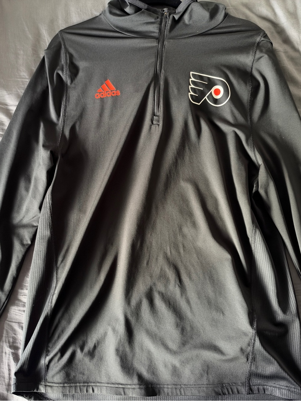 Philadelphia Flyers Men’s Large adidas Team Issued Quarter Zip Hoodie